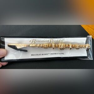 New Bracelet Buddy